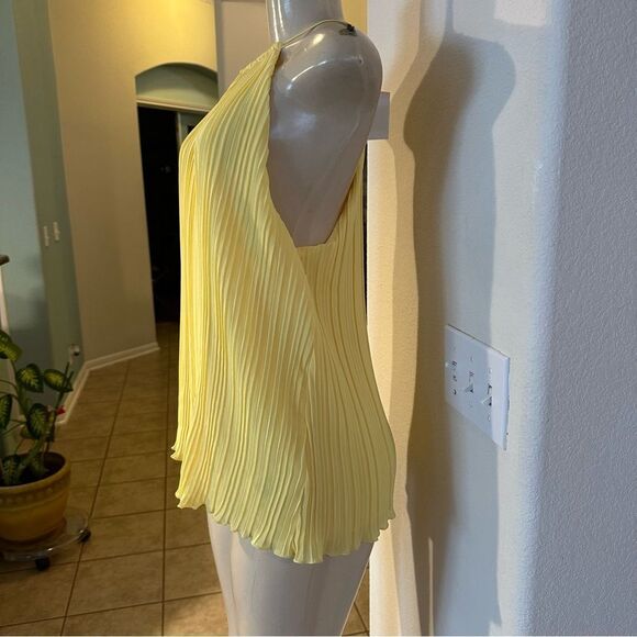 TED BAKER "LOHLOH" PLEATED RACER NECK SLEVELESS TOP 4 (LARGE) - Picture 3 of 13